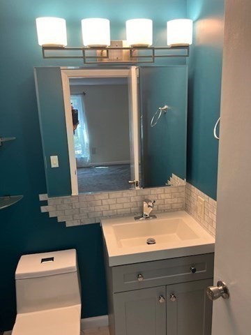 16 Shadowbrook Lane, Unit 32 Milford, MA 01757 - Photo 22 of 38