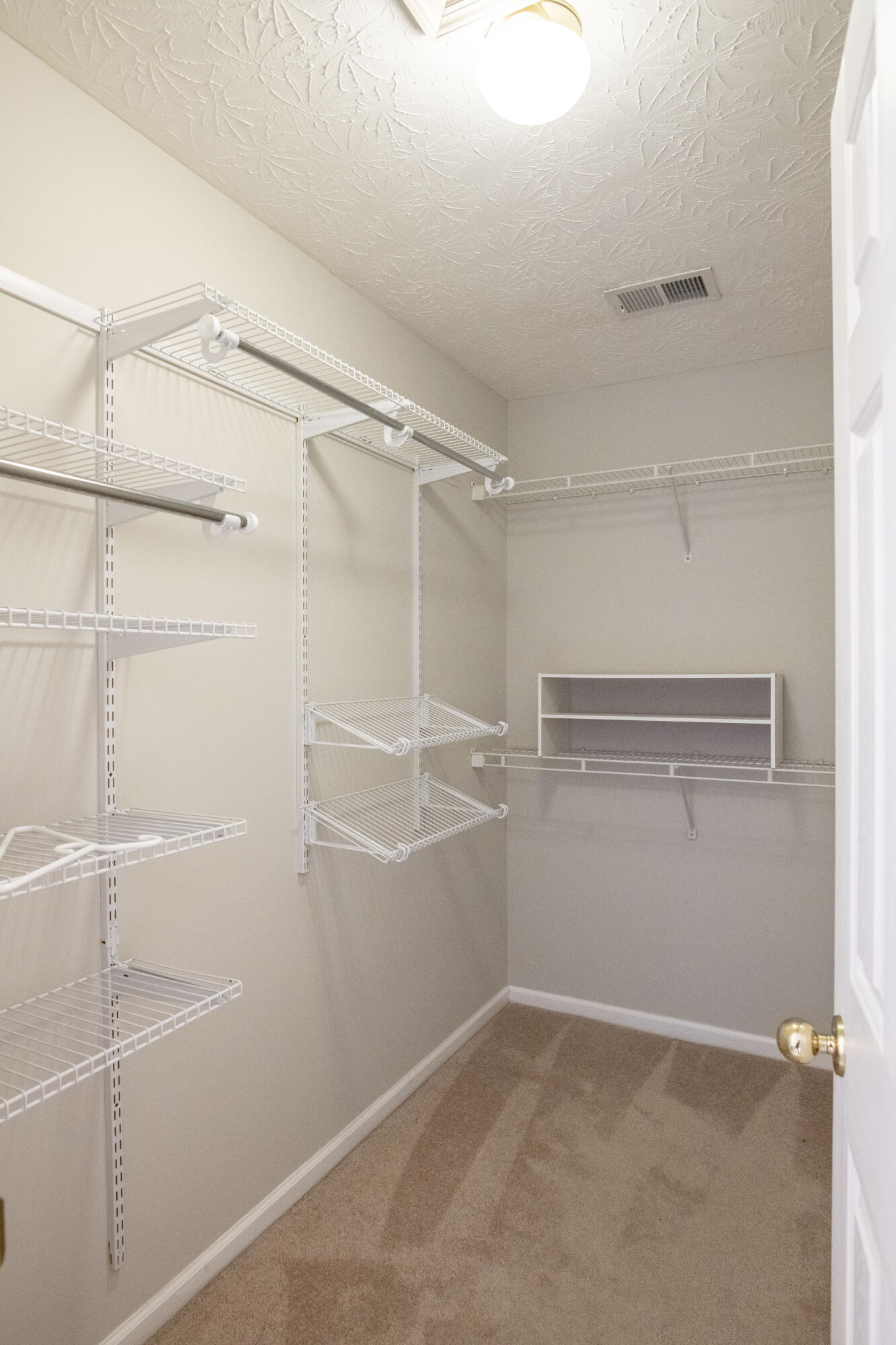 2549 Spring Valley Loop Lexington, KY 40511 - Photo 20 of 37 SpringValley__36