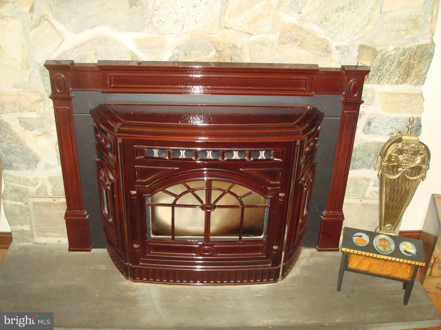 144 Monacy Road Coatesville, PA 19320 - Photo 4 of 25 Gallery Image 4