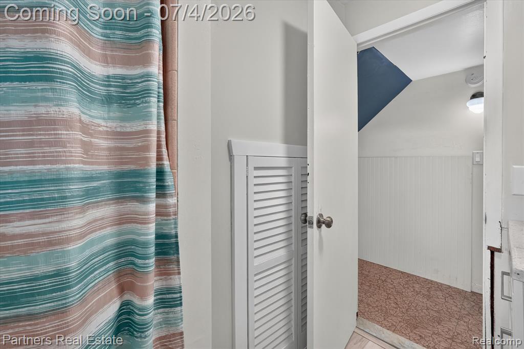 2500 Hubert Road Brighton, MI 48114 - Photo 35 of 53