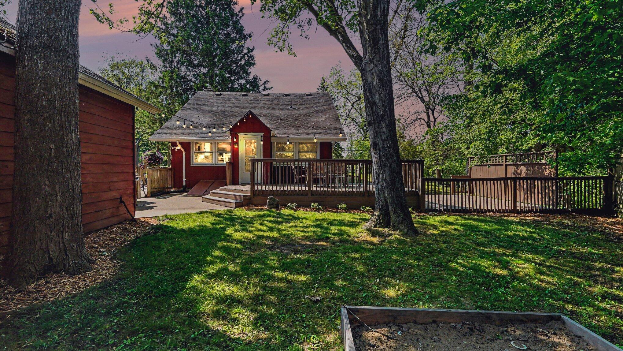 13760 North Territorial Road Gregory, MI 48137 - Photo 2 of 32 022_file_3931