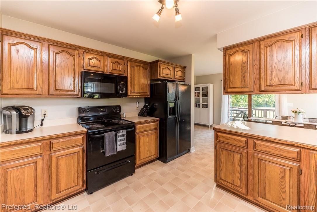 3522 County Farm Road Howell, MI 48843 - Photo 10 of 36 DSC_3668.jpg