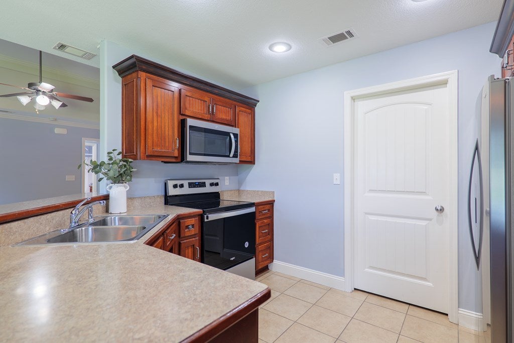 23 Eleanor Place Ray City, GA 31645 - Photo 10 of 35 Gallery Image 10