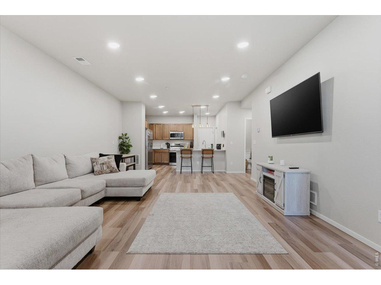 6825 4th St Road, Unit 4 Greeley, CO 80634 - Photo 9 of 38