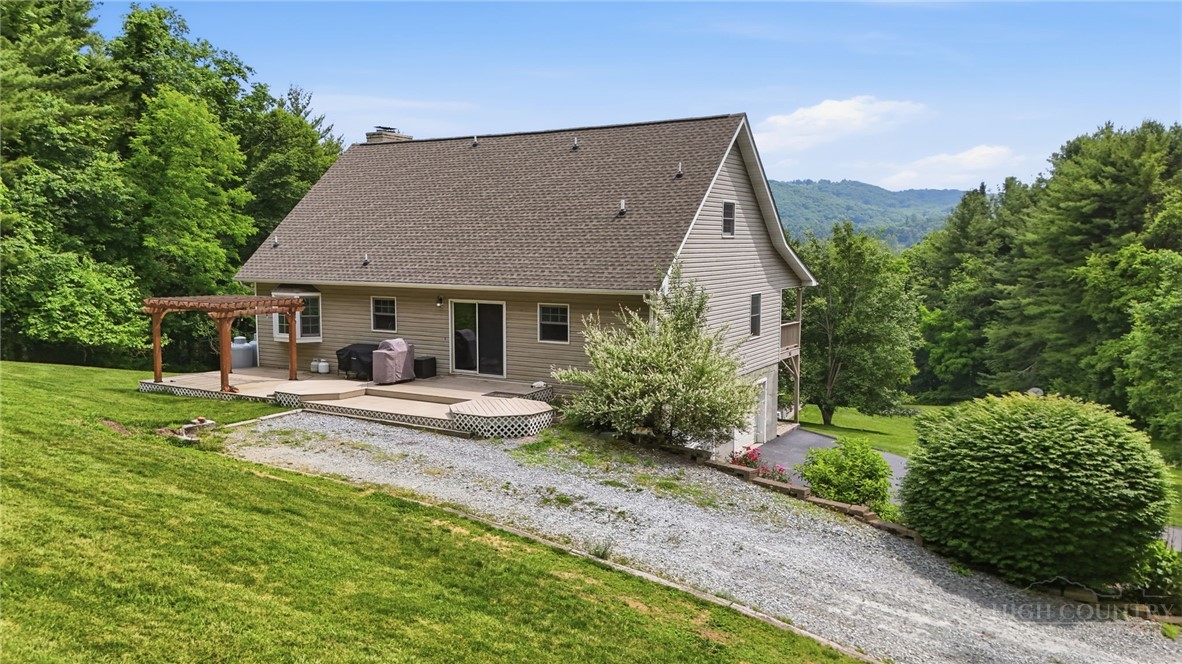 245 Papa Cook Road Boone, NC 28607 - Photo 9 of 48