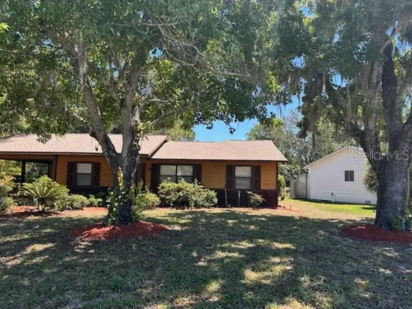 $1,500 | 35 Aberdeen Circle, Leesburg, FL 34788