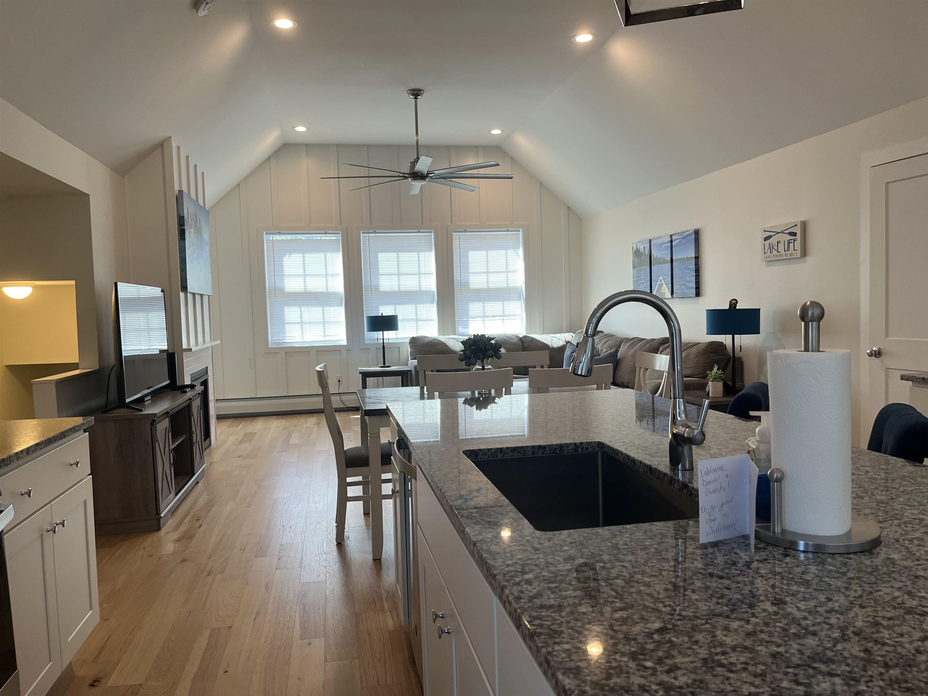 20 Pine Street, Unit 2 Wolfeboro, NH 03894 - Photo 12 of 26