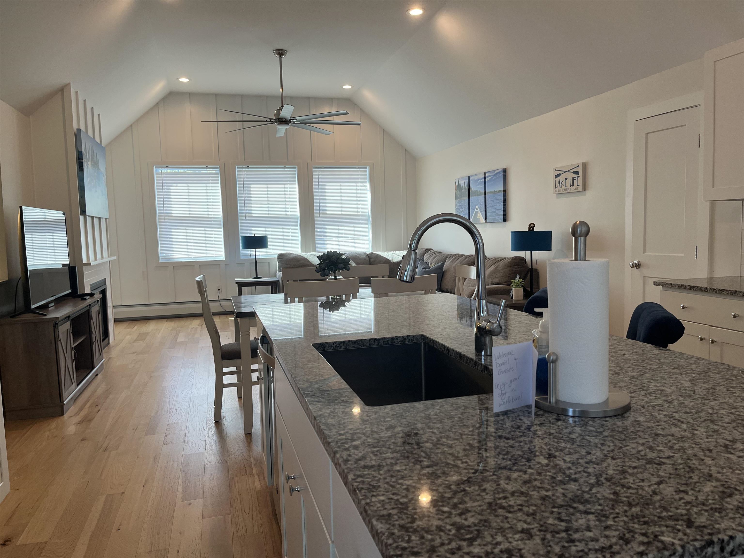 20 Pine Street, Unit 2 Wolfeboro, NH 03894 - Photo 14 of 26