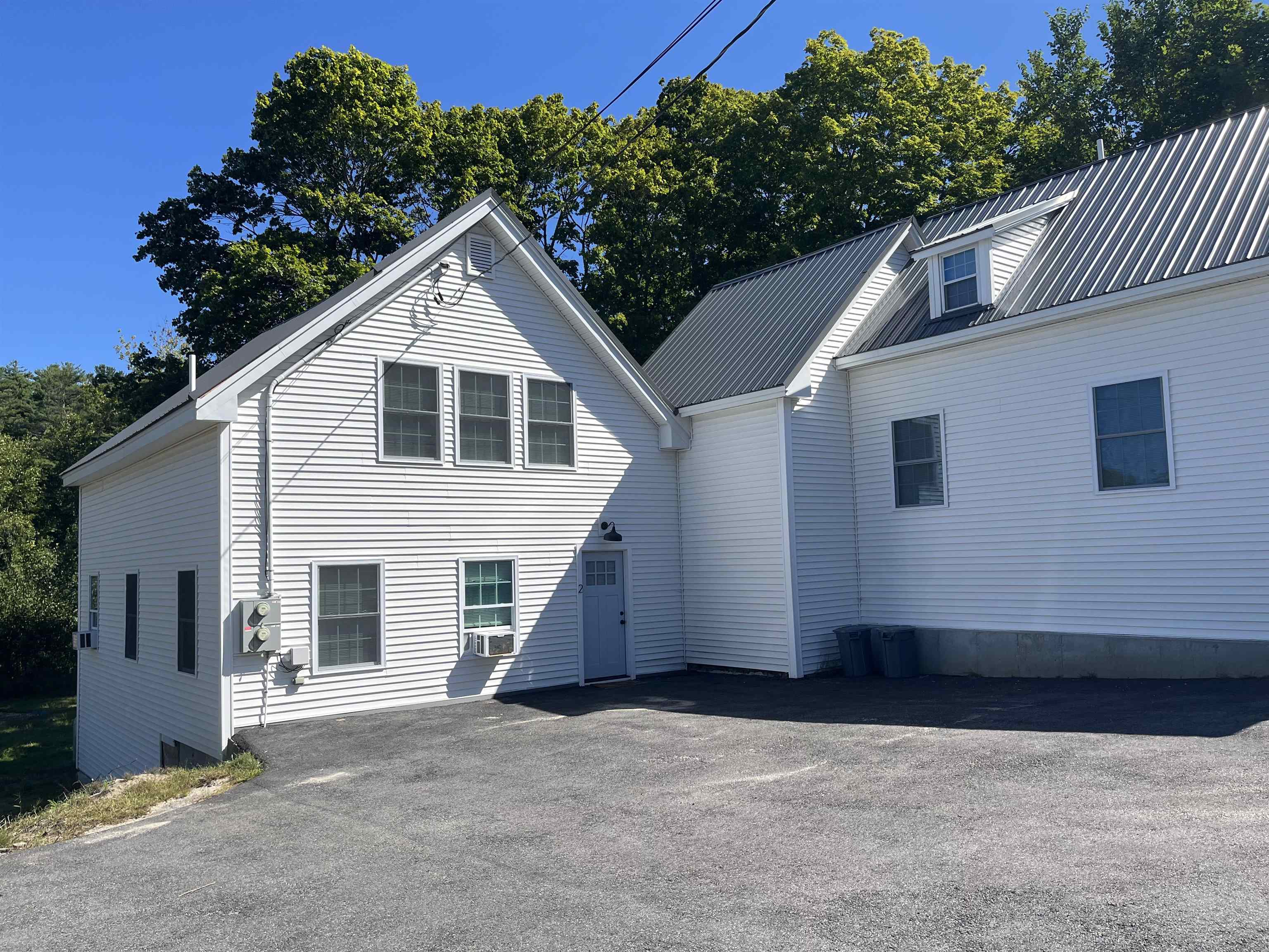 20 Pine Street, Unit 2 Wolfeboro, NH 03894 - Photo 2 of 26