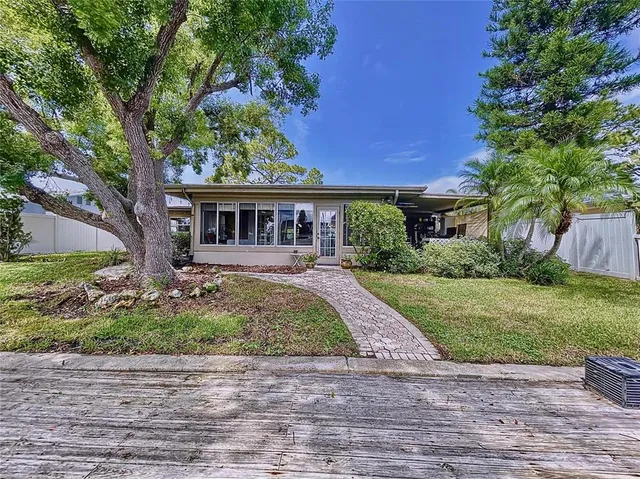 $675,000 | 311 Morningside Drive, Palm Harbor, FL 34683