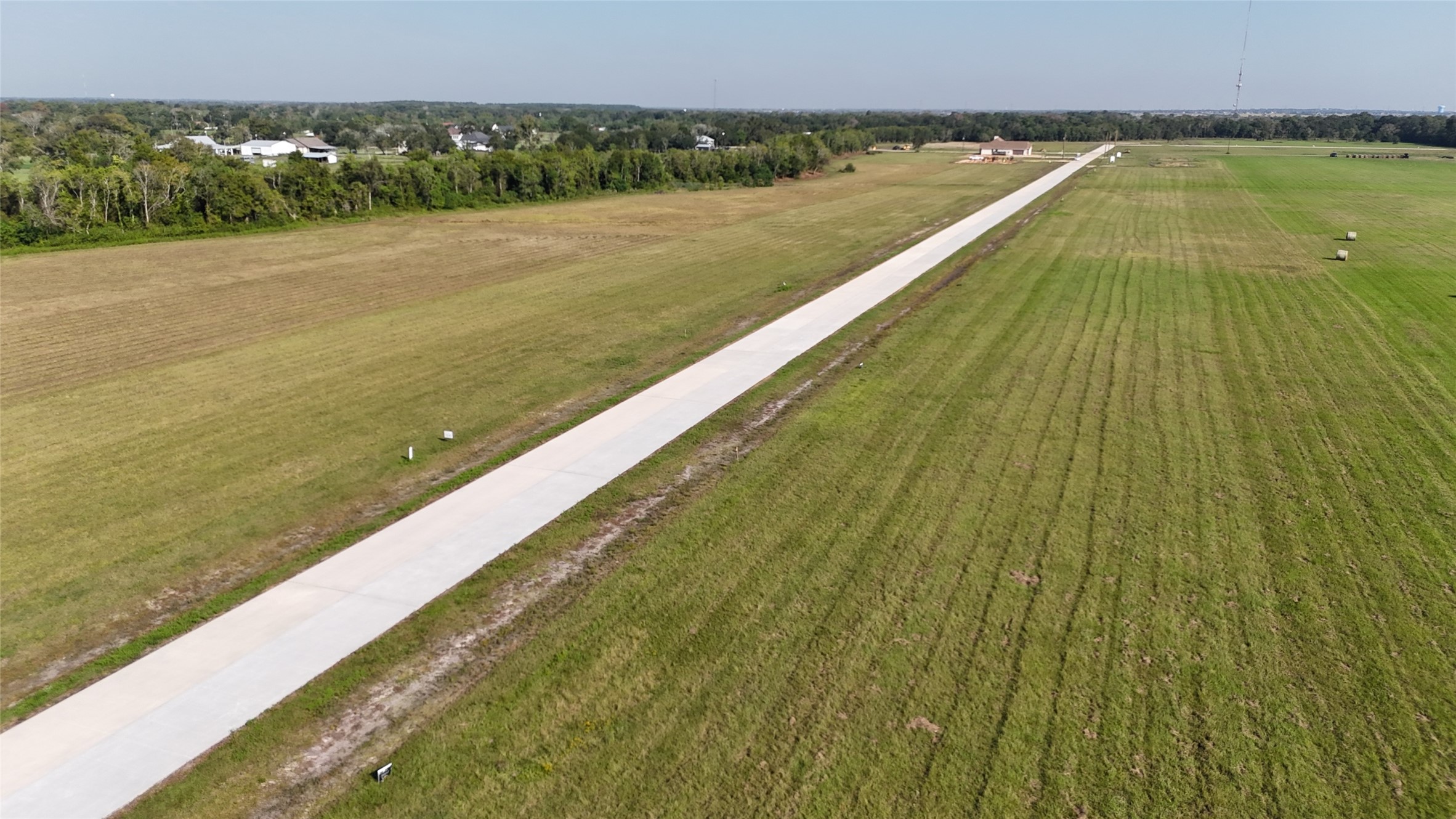 1719 Rymal Ranch Road Alvin, TX 77511 - Photo 4 of 6 a view of an outdoor space and a lake view