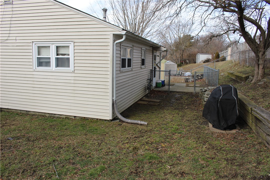 22 Ludlow Road Middletown, RI 02842 - Photo 17 of 17 Fenced yard