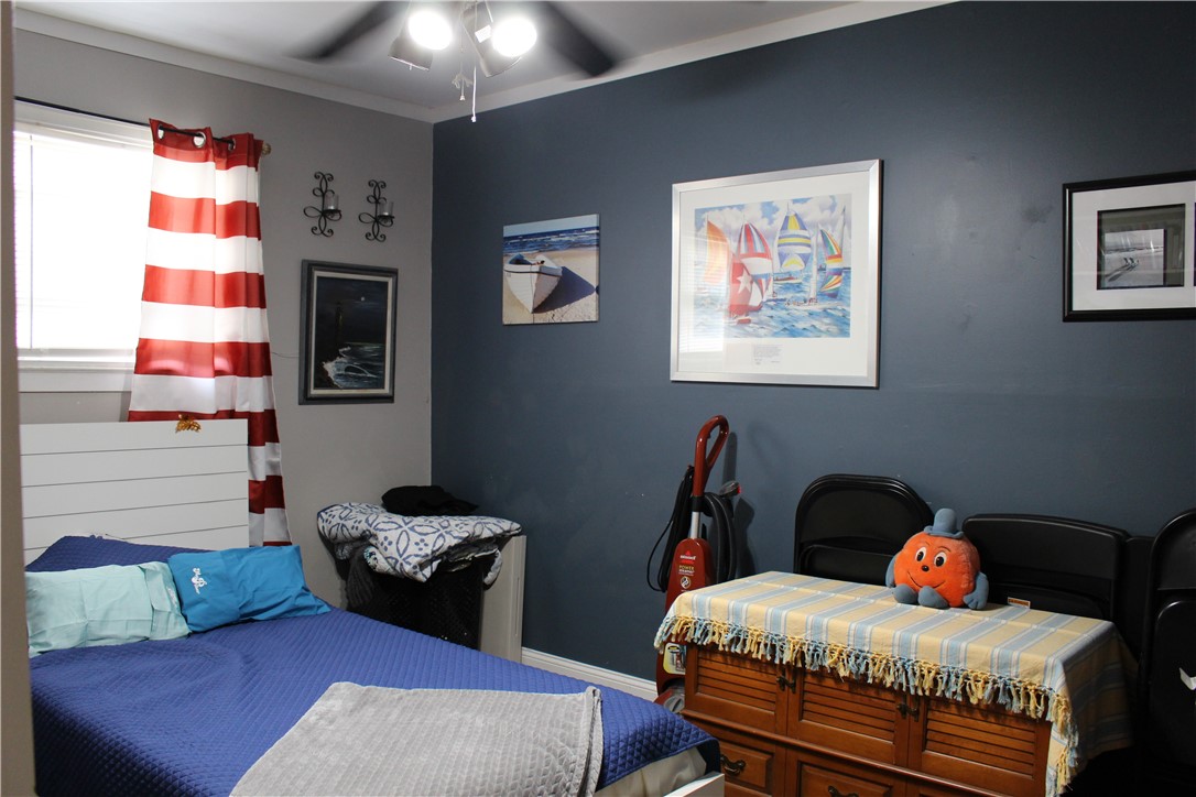 22 Ludlow Road Middletown, RI 02842 - Photo 5 of 17