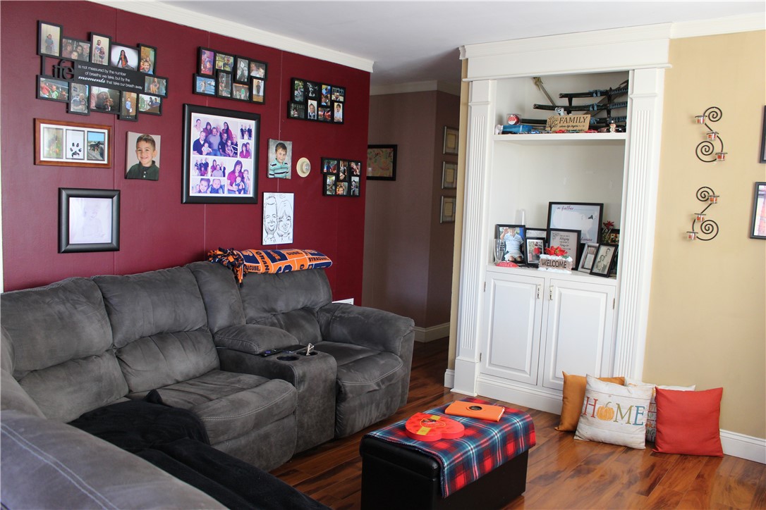 22 Ludlow Road Middletown, RI 02842 - Photo 7 of 17