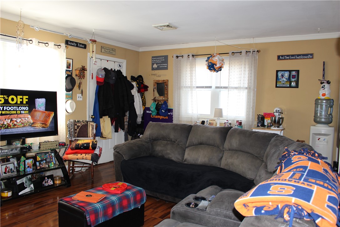 22 Ludlow Road Middletown, RI 02842 - Photo 8 of 17