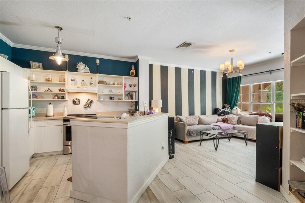 3605 Conroy Road, Unit 516 Orlando, FL 32839 - Photo 5 of 34 Gallery Image 5