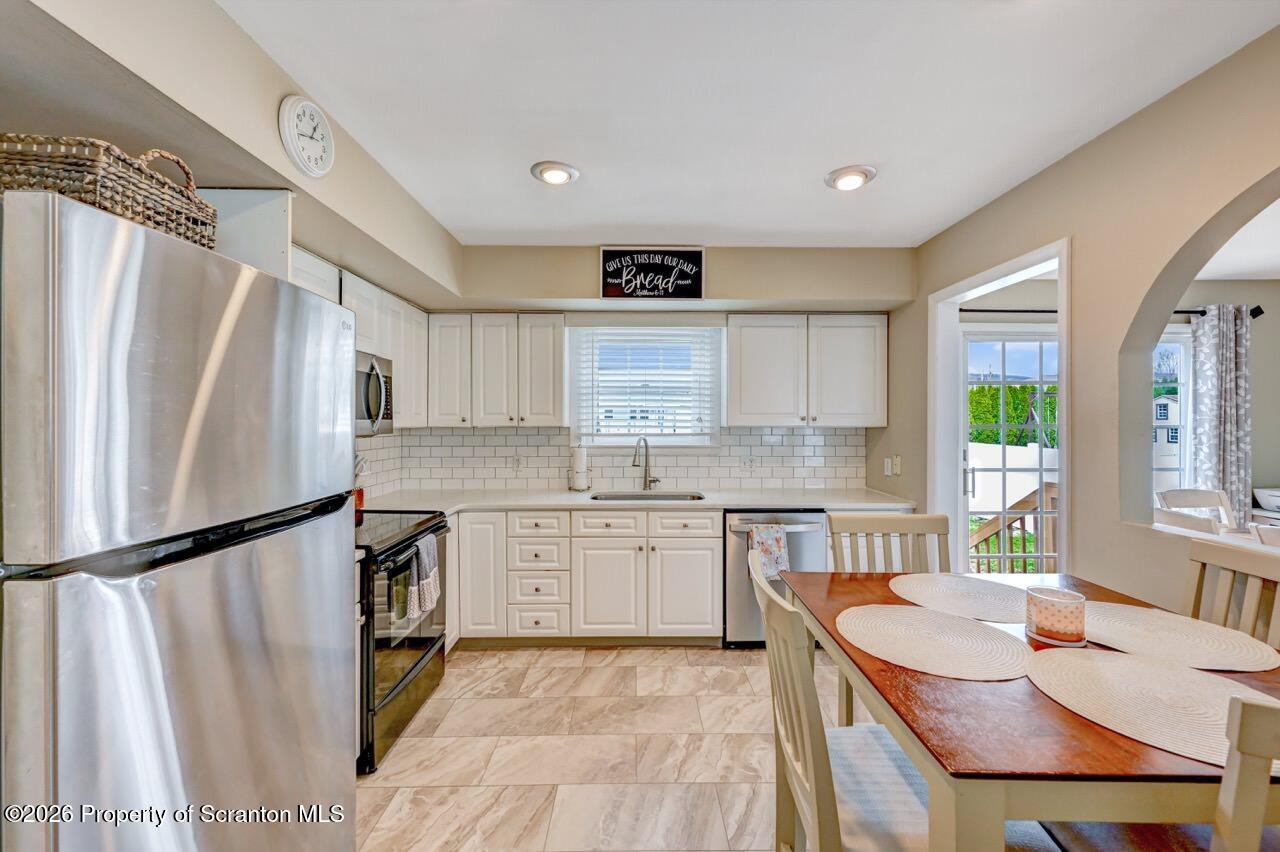 120 Woodhaven Road Blakely, PA 18452 - Photo 12 of 52 Kitchen