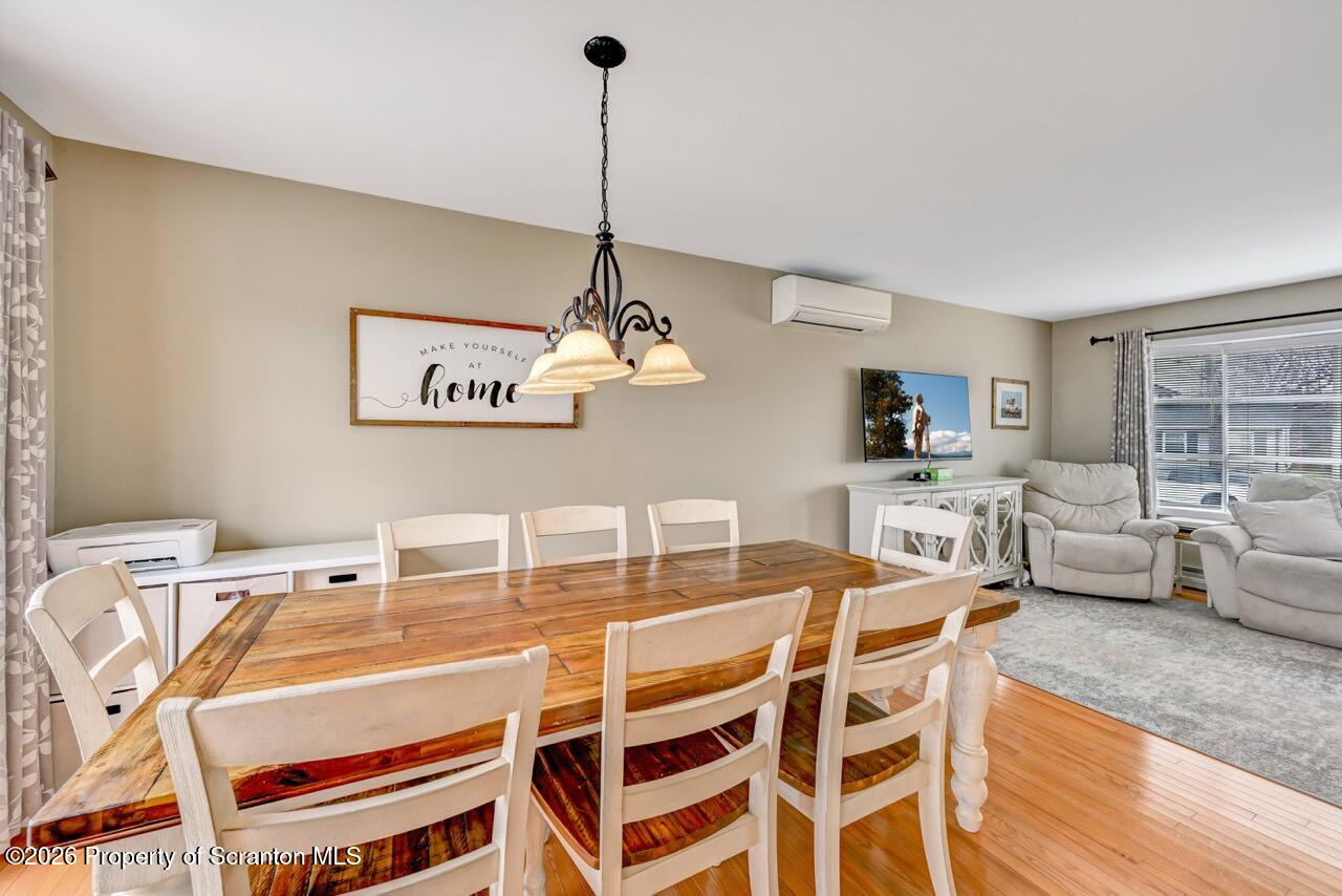 120 Woodhaven Road Blakely, PA 18452 - Photo 18 of 52 Dining Area