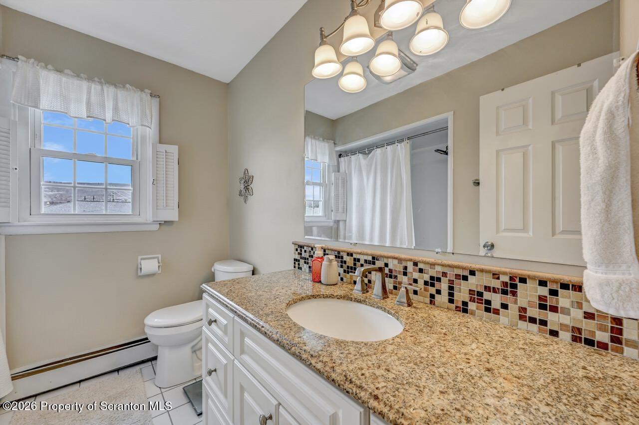 120 Woodhaven Road Blakely, PA 18452 - Photo 27 of 52 Full Bathroom