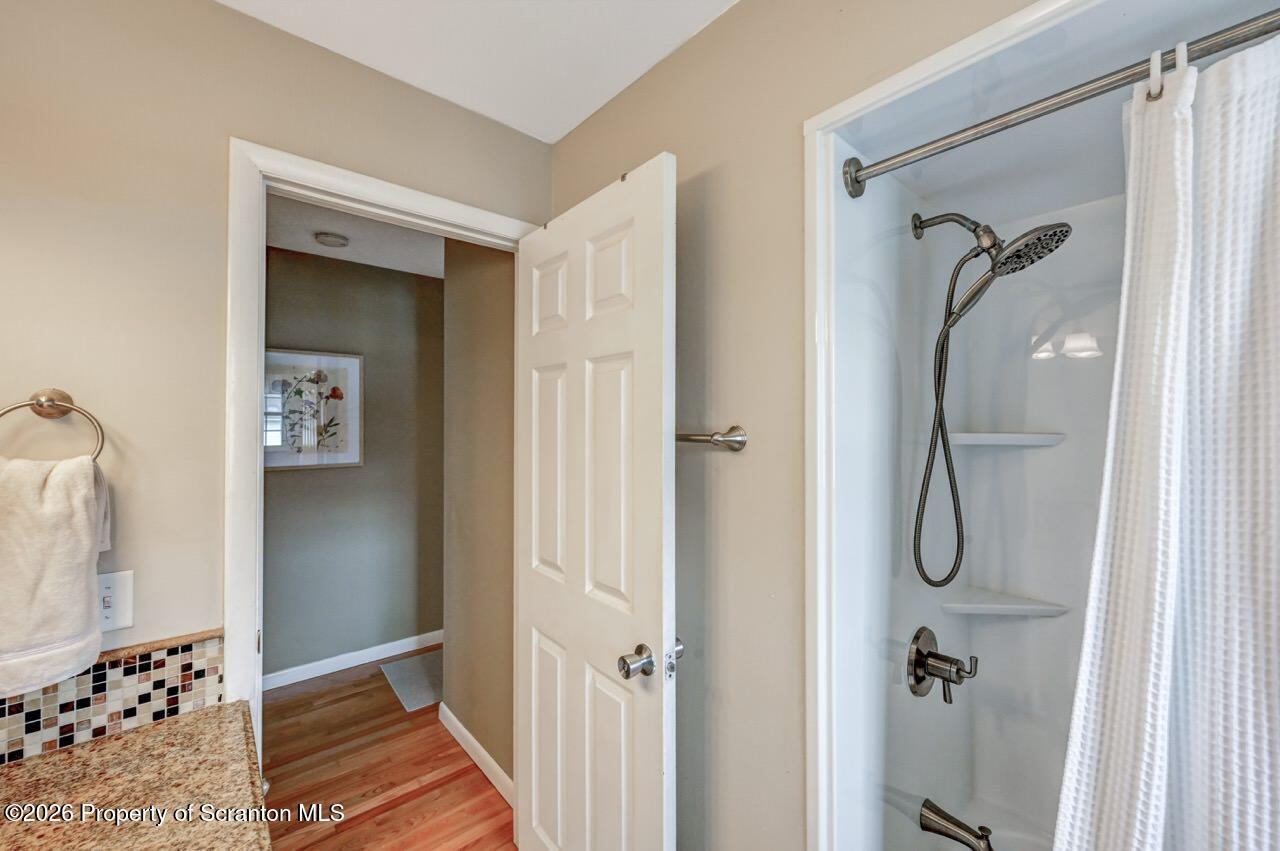 120 Woodhaven Road Blakely, PA 18452 - Photo 29 of 52 Full Bathroom