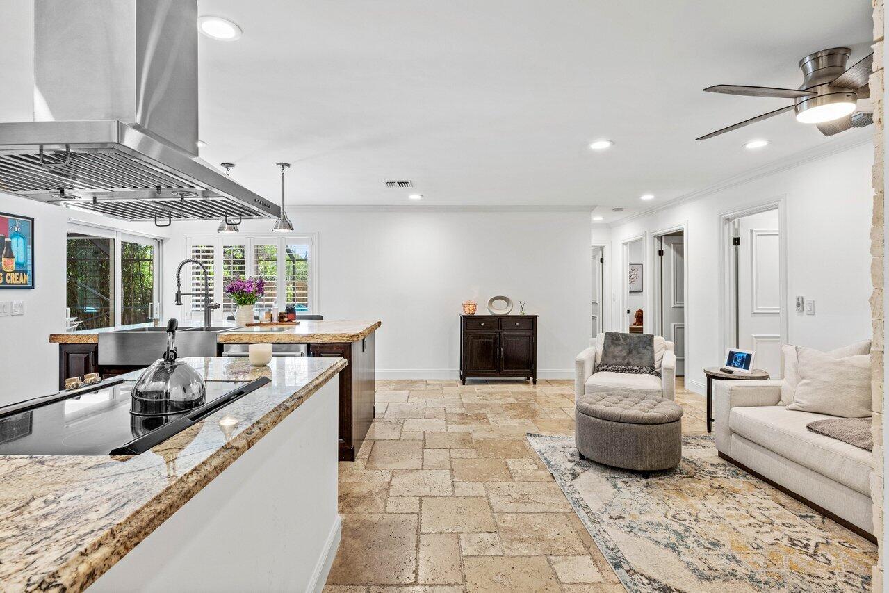 21786 Banyanwood Road Boca Raton, FL 33433 - Photo 11 of 69 011-21786BanyanwoodRoad-BocaRaton-FL-334