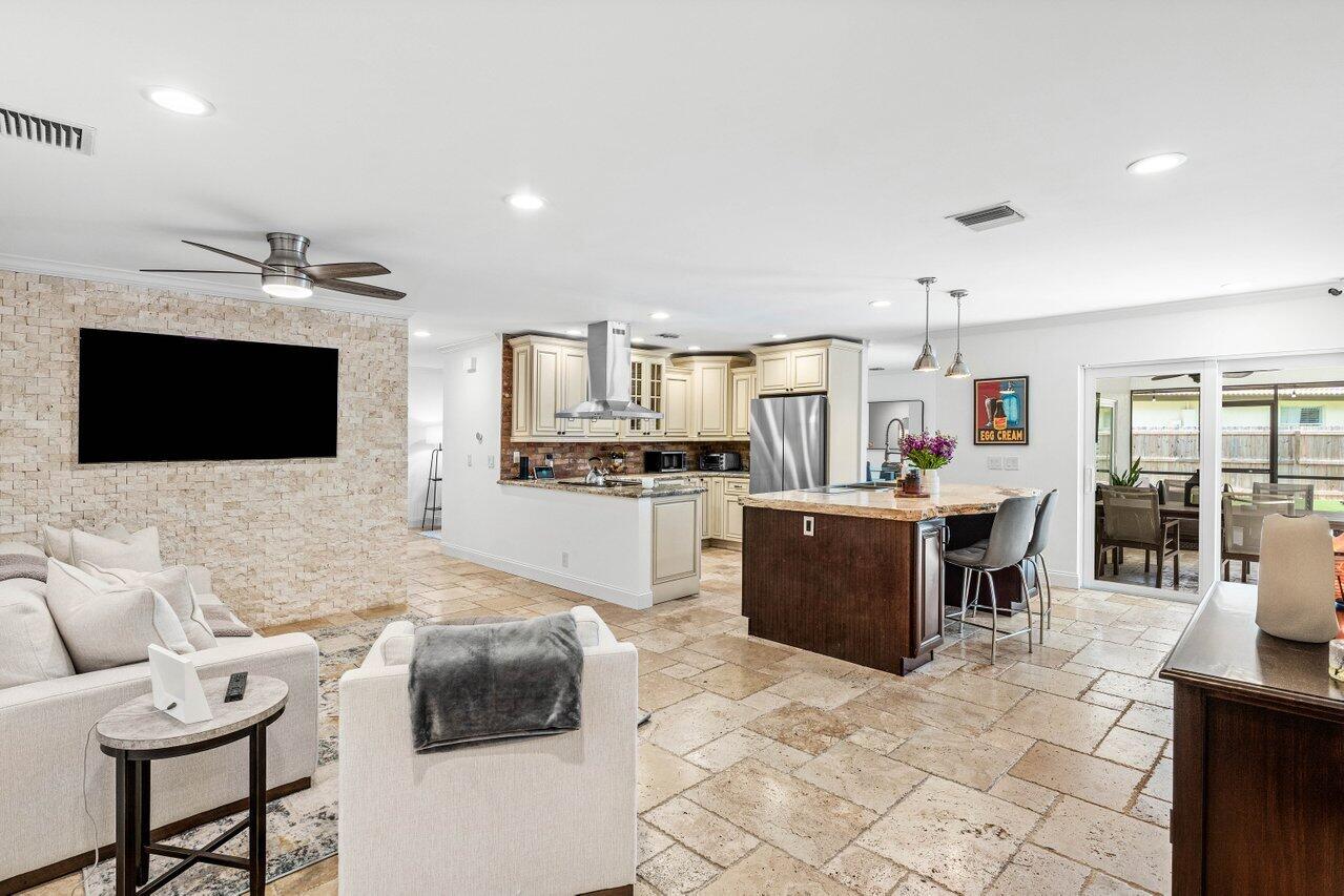 21786 Banyanwood Road Boca Raton, FL 33433 - Photo 13 of 69 013-21786BanyanwoodRoad-BocaRaton-FL-334