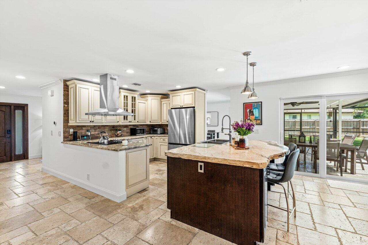 21786 Banyanwood Road Boca Raton, FL 33433 - Photo 14 of 69 014-21786BanyanwoodRoad-BocaRaton-FL-334