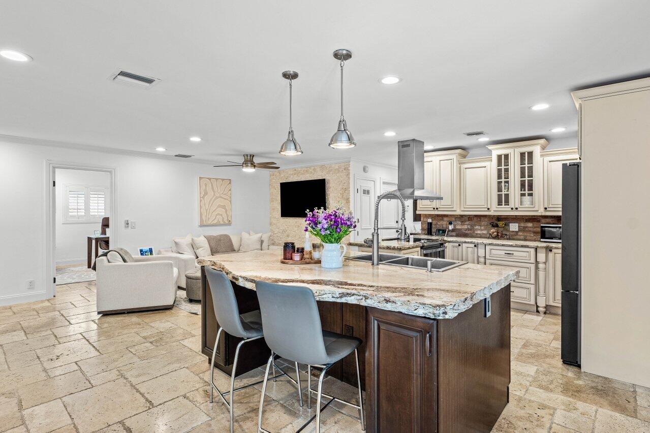 21786 Banyanwood Road Boca Raton, FL 33433 - Photo 15 of 69 015-21786BanyanwoodRoad-BocaRaton-FL-334