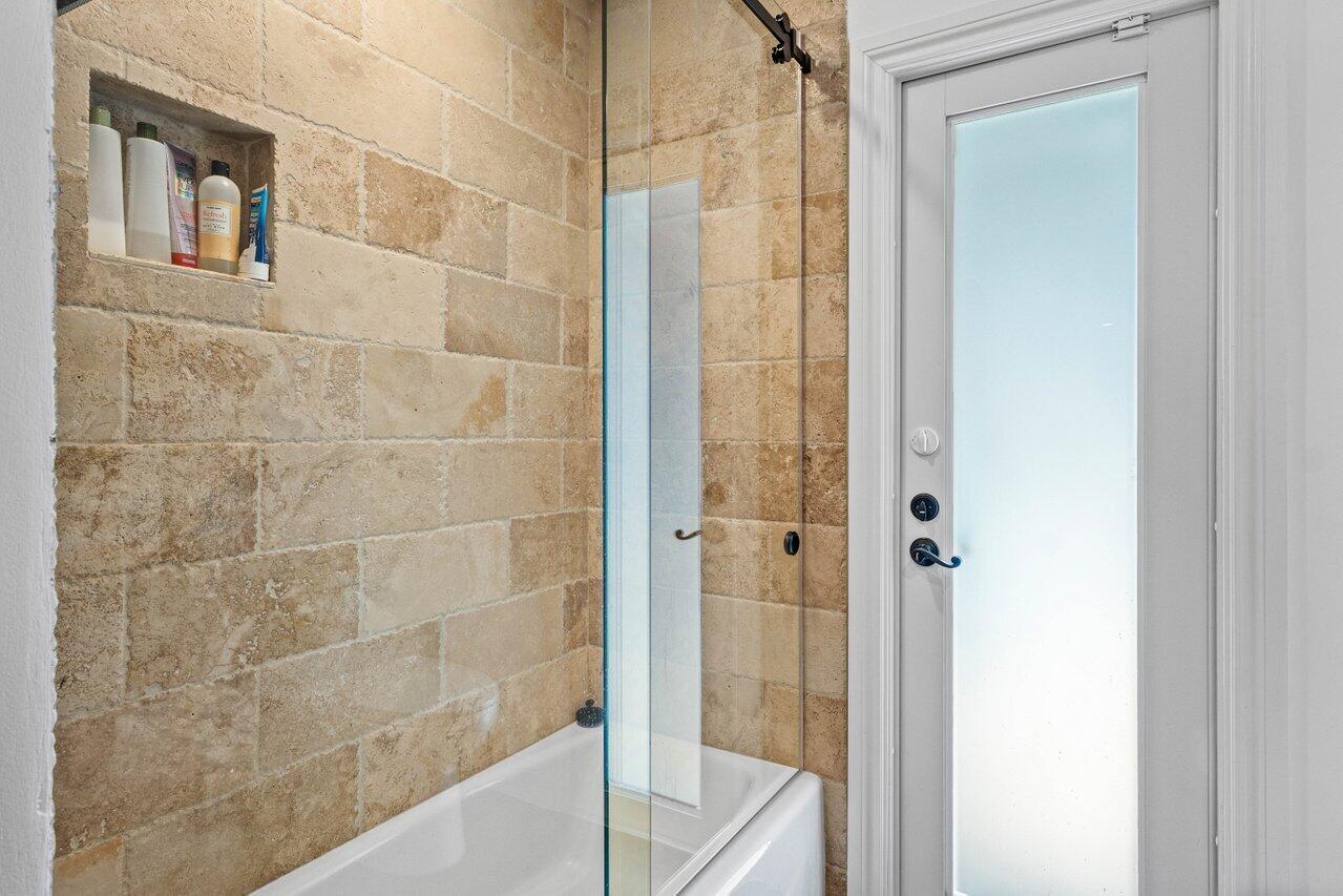 21786 Banyanwood Road Boca Raton, FL 33433 - Photo 21 of 69 021-21786BanyanwoodRoad-BocaRaton-FL-334