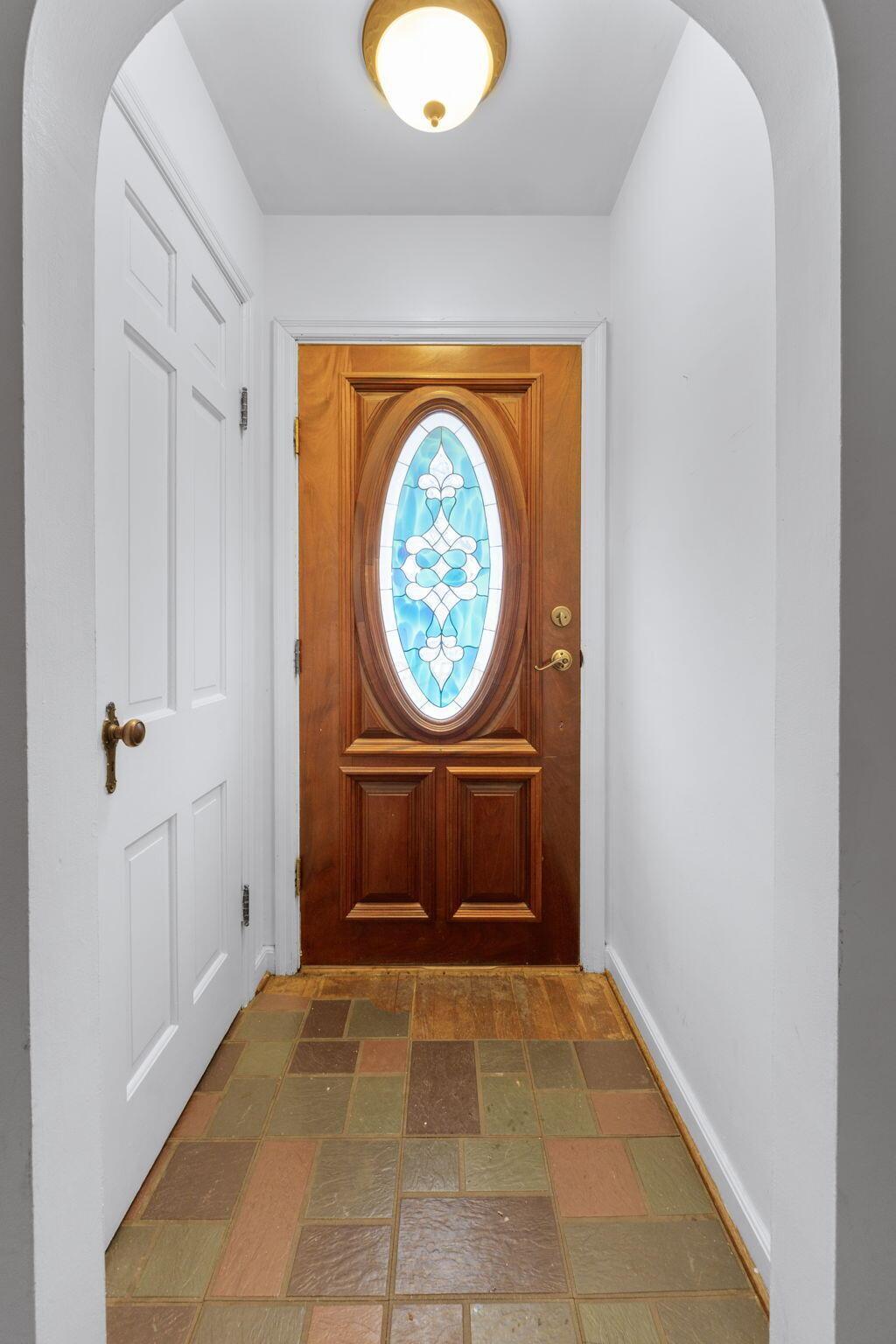 400 Garden Rd (Interior)-1