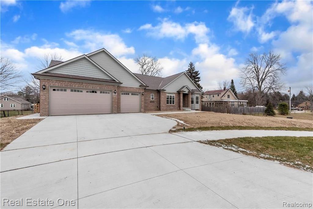 3781 Milano Ct. Rochester Hills, MI 48307 - Photo 2 of 38