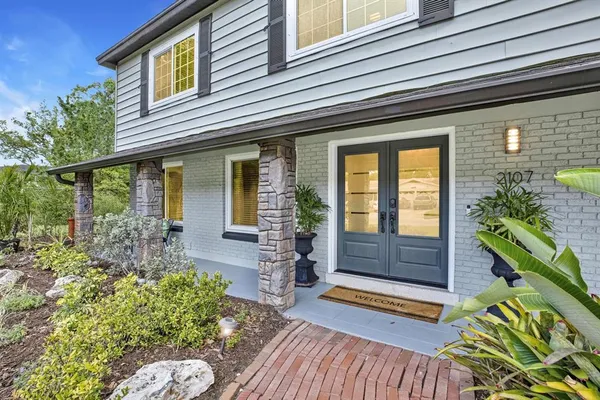 $565,000 | 2107 West Kyra Drive, Tampa, FL 33612