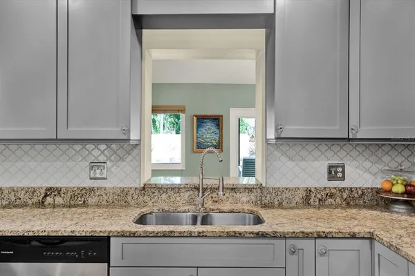 $565,000 | 2107 West Kyra Drive, Tampa, FL 33612