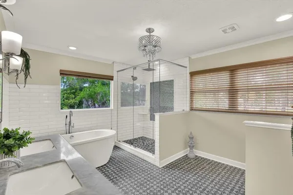 $565,000 | 2107 West Kyra Drive, Tampa, FL 33612