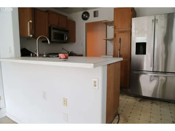 a picture of a bench in a room