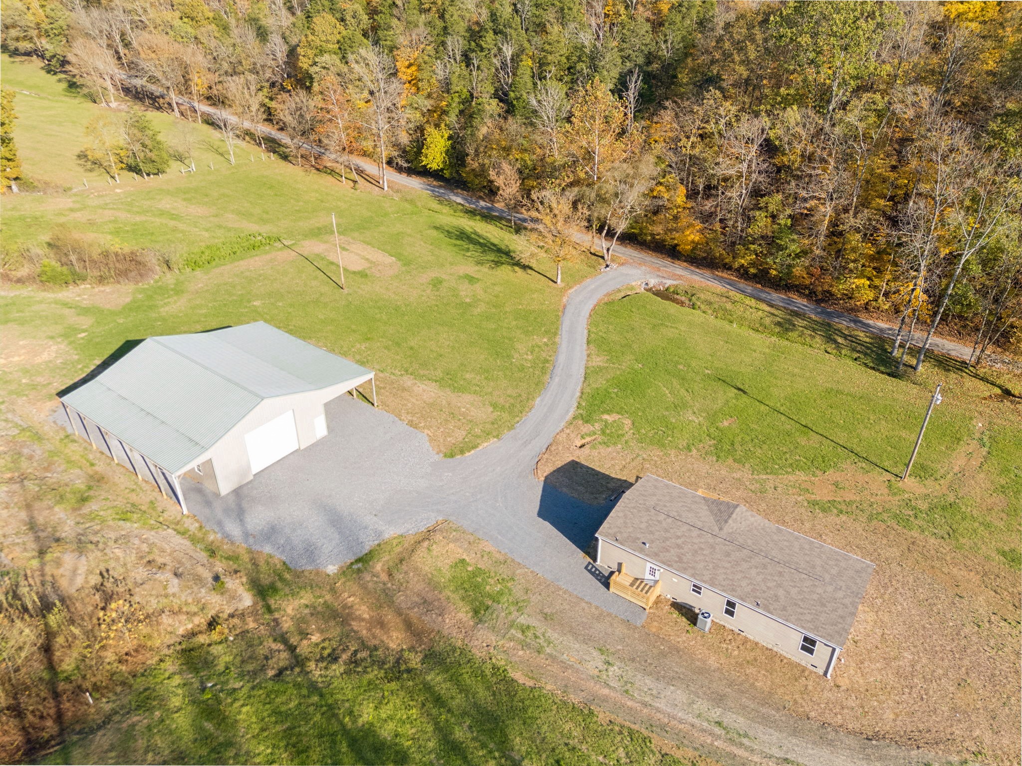 825 Gaulden Hollow Road Lafayette, TN 37083 - Photo 9 of 51