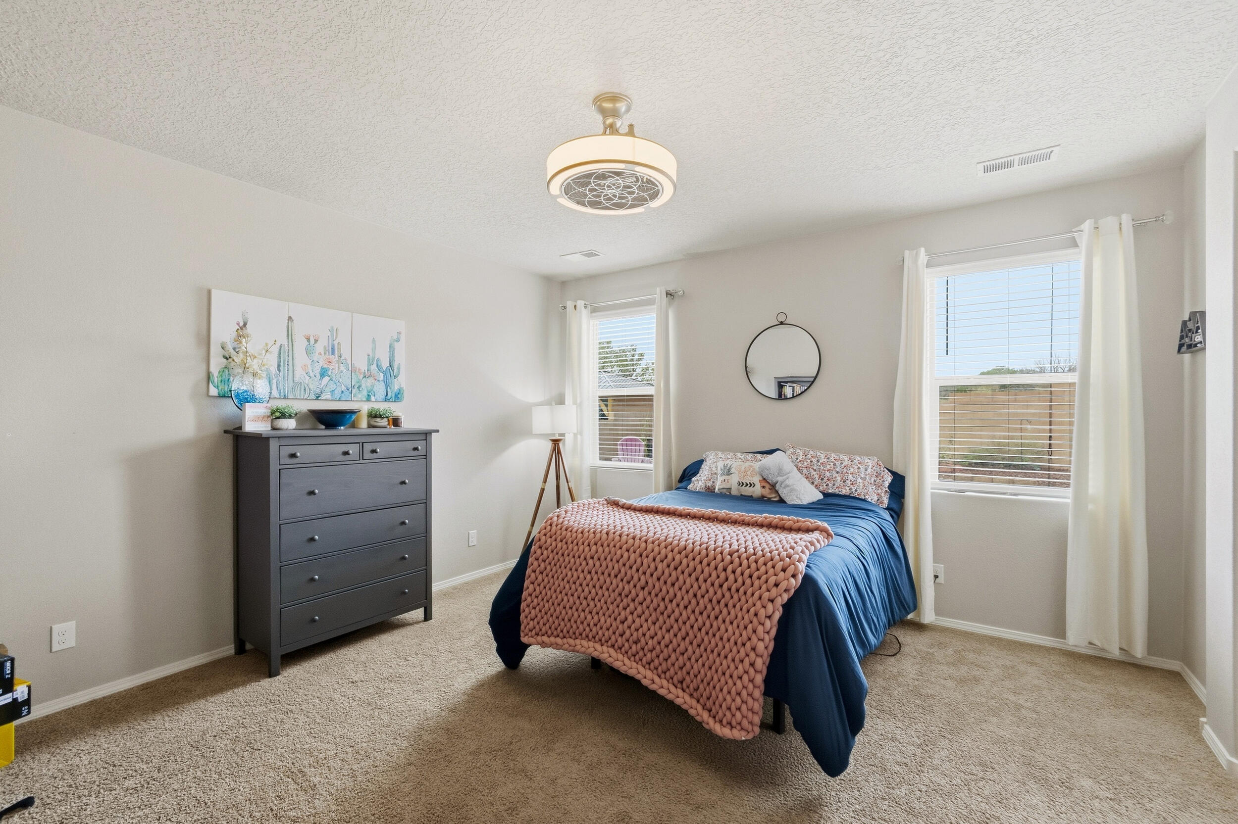 5725 Colfax Court Northeast Rio Rancho, NM 87144 - Photo 17 of 44 Gallery Image 17