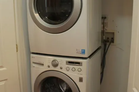 a close up view of a washer and dryer