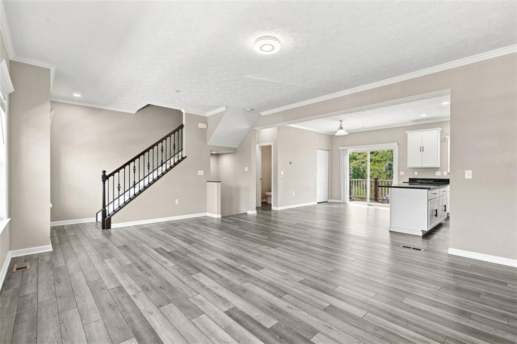 193 Lockheed Drive Coraopolis, PA 15108 - Photo 5 of 25 Gallery Image 5