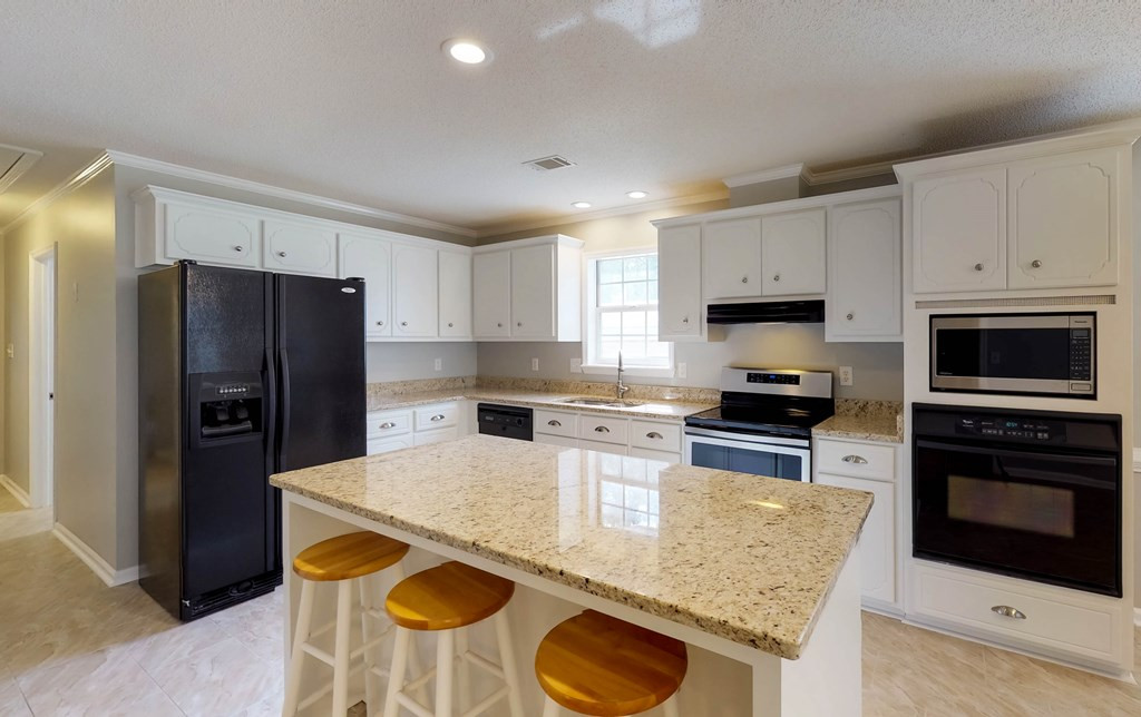 2710 Ginger Branch Road Thomson, GA 30824 - Photo 20 of 47 GRANITE COUNTER TOPS