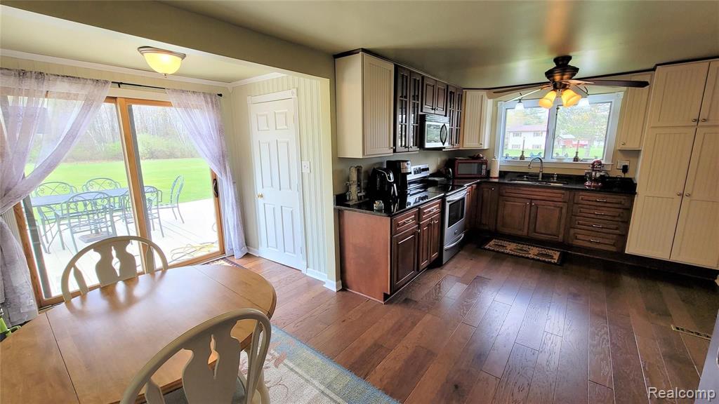 10058 South Lewis Road Millington, MI 48746 - Photo 11 of 49