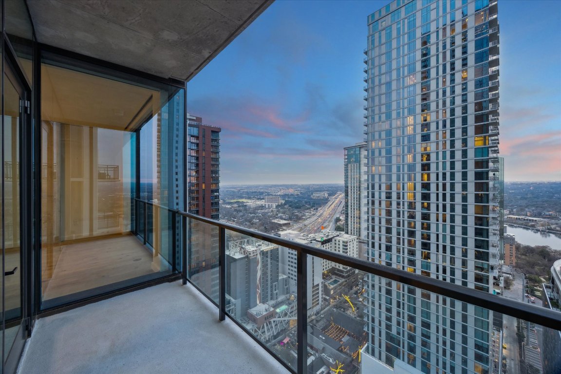 610 Davis Street, Unit 3005 Austin, TX 78701 - Photo 16 of 24