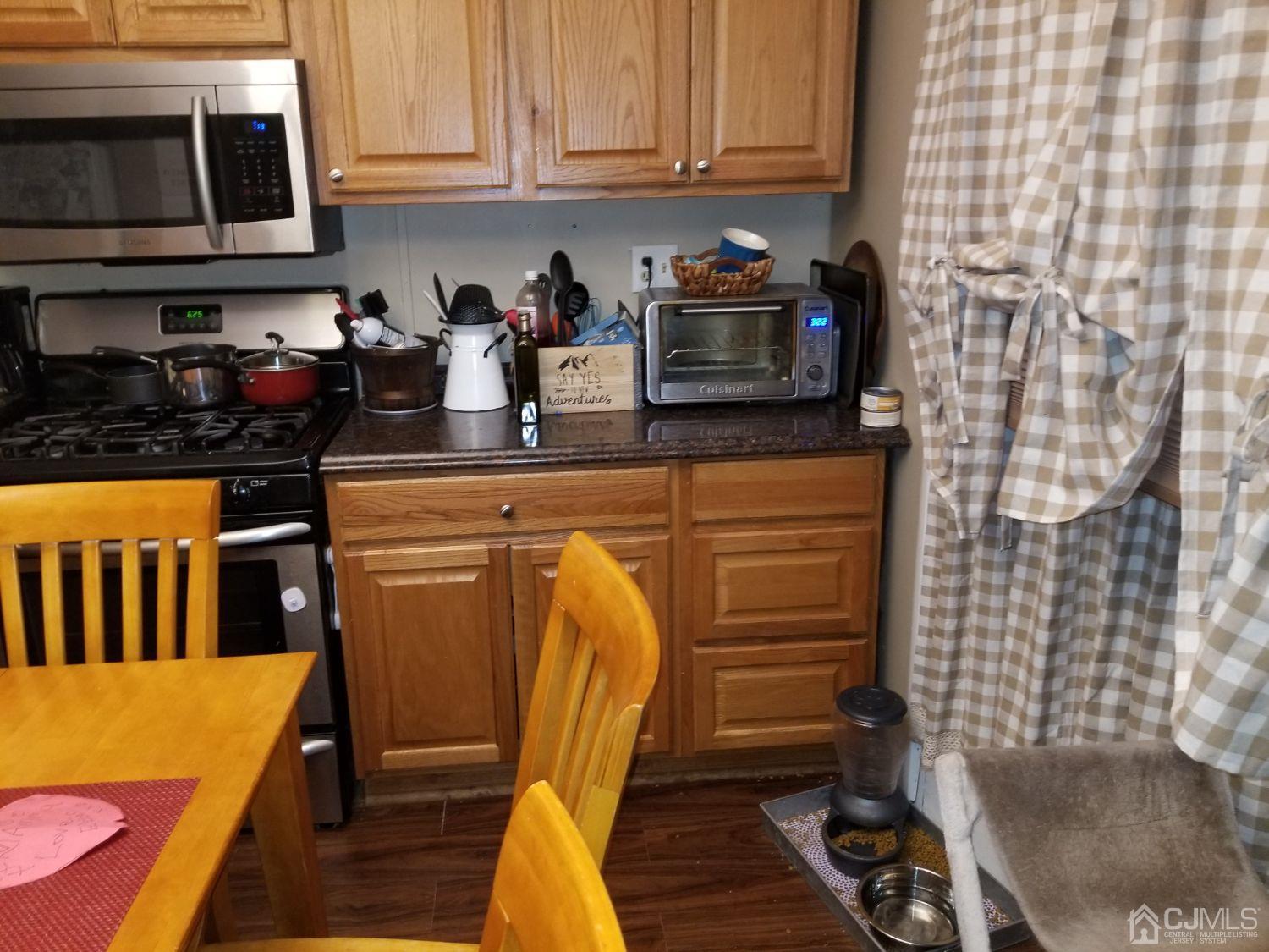 27 Poe Road North Brunswick, NJ 08902 - Photo 14 of 24 Gallery Image 14