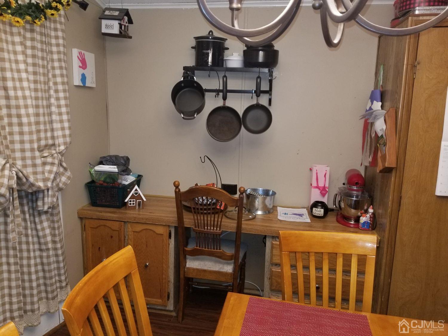 27 Poe Road North Brunswick, NJ 08902 - Photo 16 of 24 Gallery Image 16