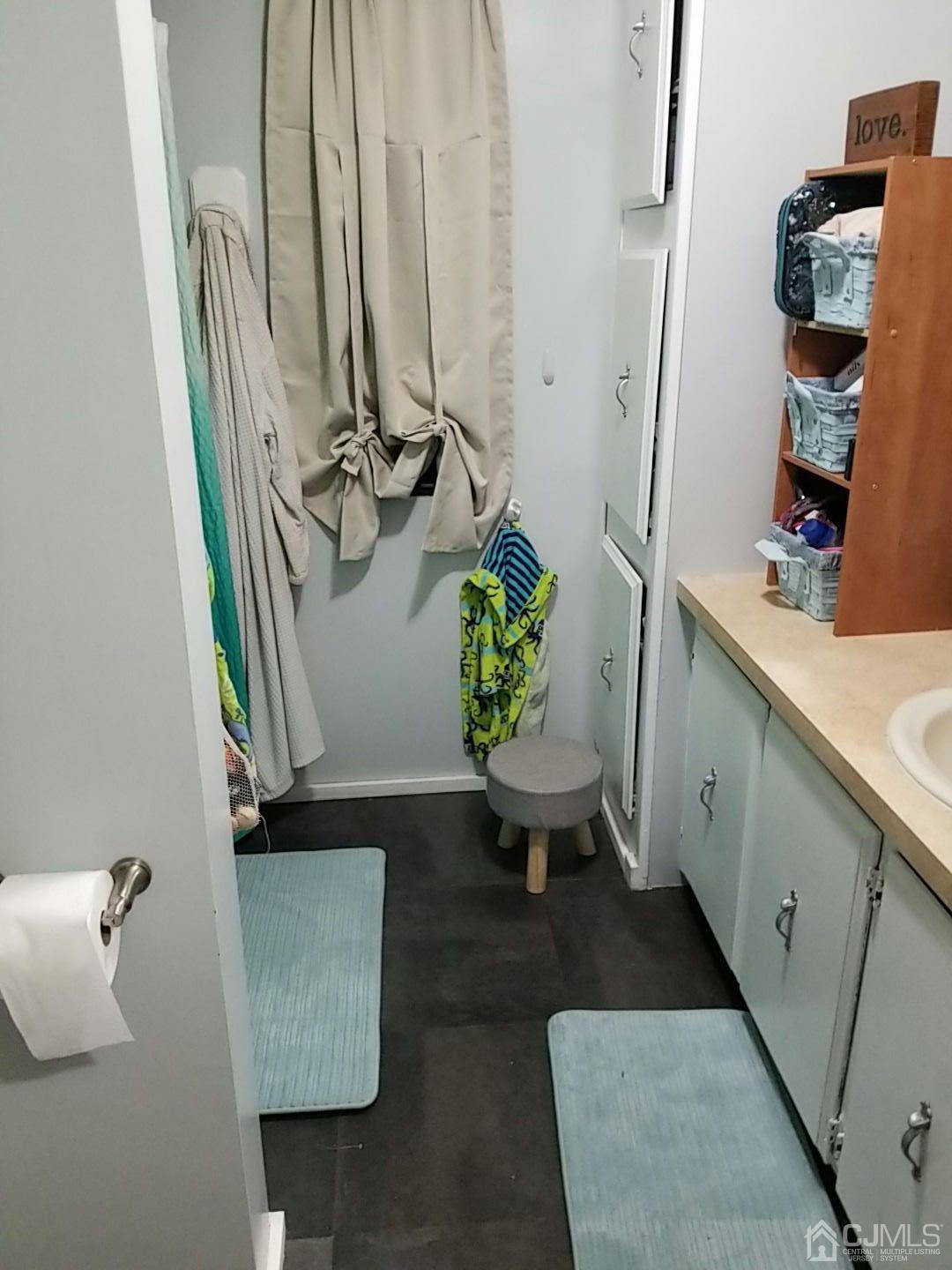 27 Poe Road North Brunswick, NJ 08902 - Photo 19 of 24 Gallery Image 19