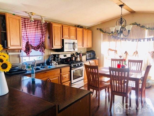 27 Poe Road North Brunswick, NJ 08902 - Photo 10 of 24 Gallery Image 10