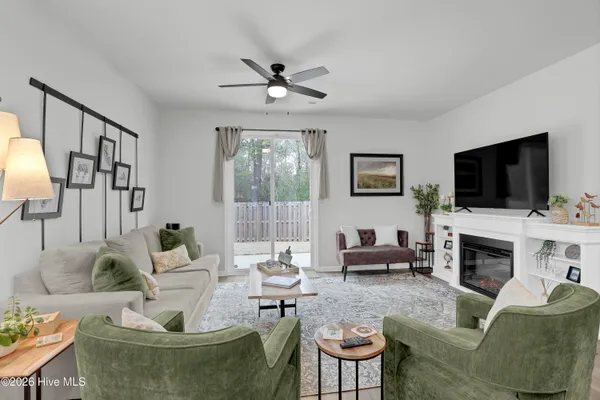 $434,900 | 404 Ibis Court, Sneads Ferry, NC 28460