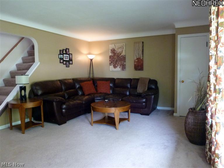 1576 Lander Road Cleveland, OH 44124 - Photo 2 of 14 Gallery Image 2