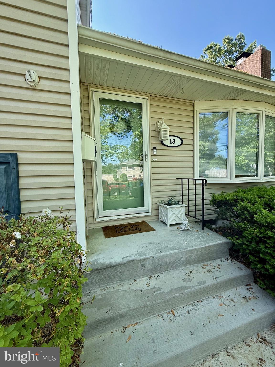 13 Wainwright Drive Annapolis, MD 21401 - Photo 2 of 39