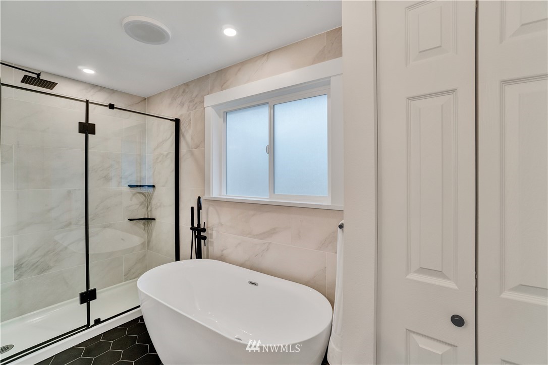 19923 Filbert Road Bothell, WA 98012 - Photo 18 of 40